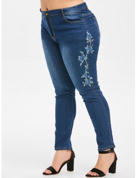 Plus Size Embroidered Skinny Jeans - 3x